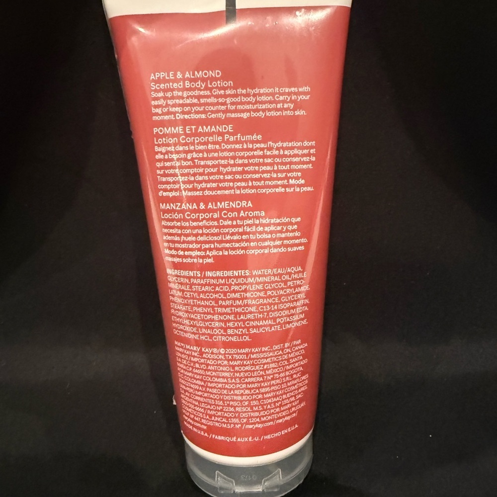 Mary Kay Apple & Almond Body Care Set - Shower Gel & Body Lotion - Picture 3 of 5